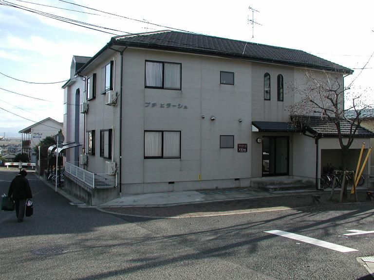 プチ・ビラージュ 1F